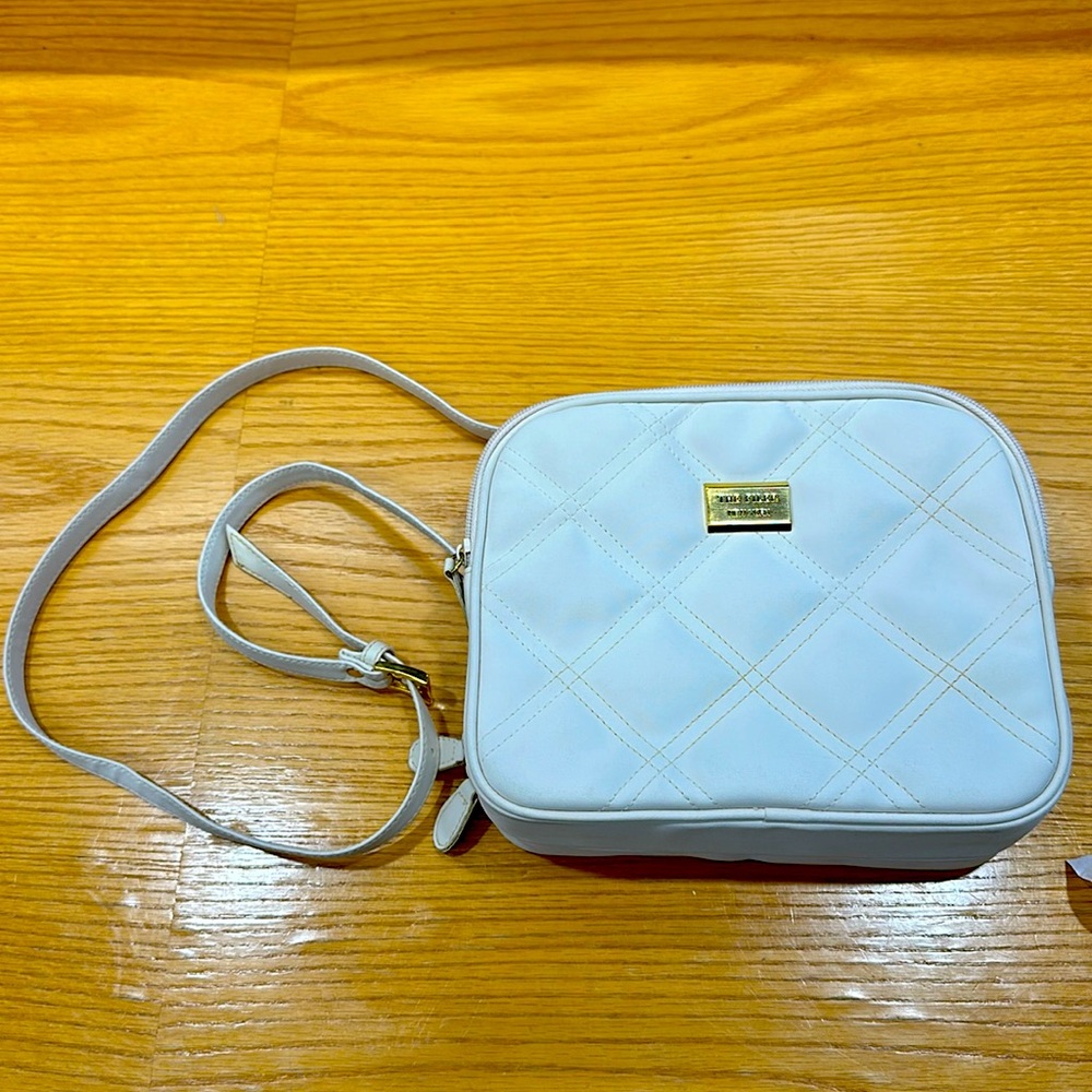 The Filer New York organizer/travel shoulder bag - Never used.